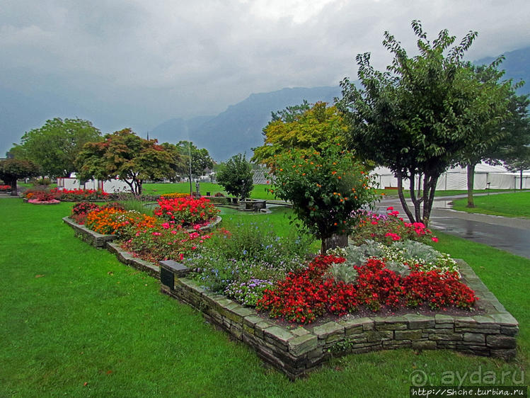Промозглый Интерлакен — швейцарский "Междуозерск"