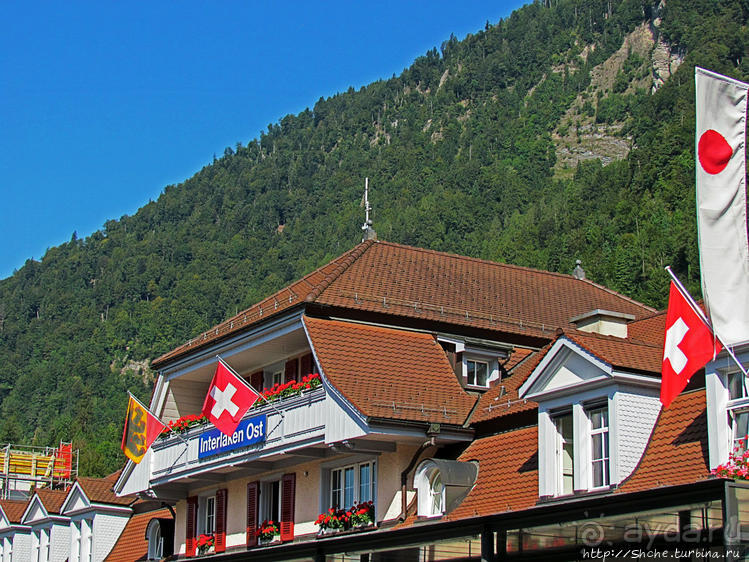 Промозглый Интерлакен — швейцарский "Междуозерск"