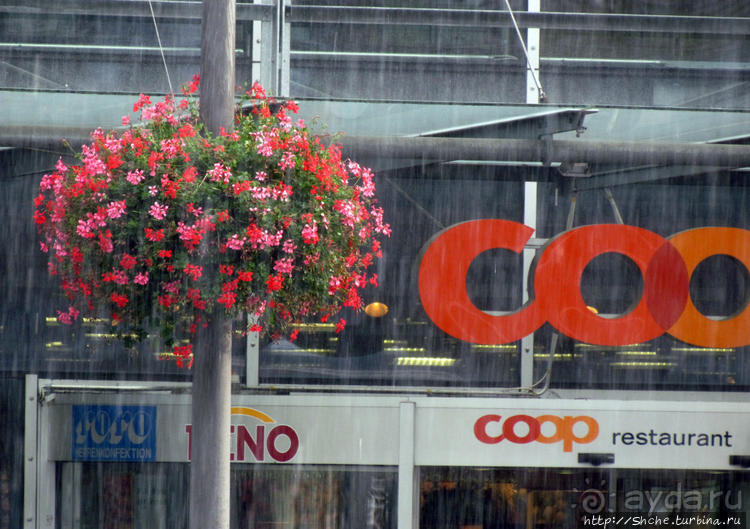 Промозглый Интерлакен — швейцарский "Междуозерск"