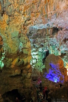 Пещера "Небесный дворец" — 50 оттенков радуги