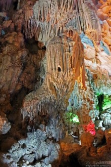 Пещера "Небесный дворец" — 50 оттенков радуги