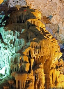 Пещера "Небесный дворец" — 50 оттенков радуги