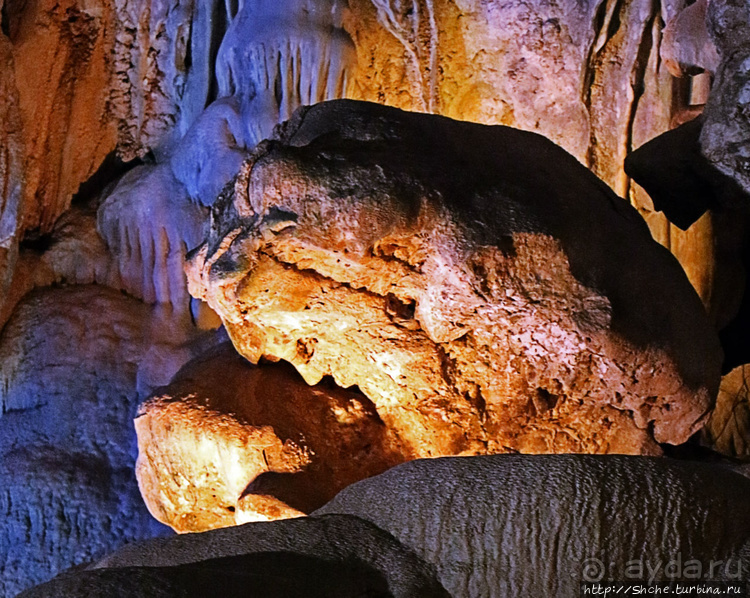 Пещера "Небесный дворец" — 50 оттенков радуги