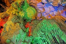 Пещера "Небесный дворец" — 50 оттенков радуги