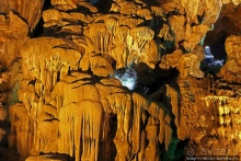 Пещера "Небесный дворец" — 50 оттенков радуги