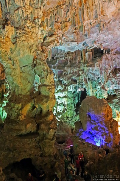 Пещера "Небесный дворец" — 50 оттенков радуги