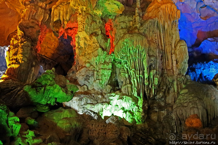 Пещера "Небесный дворец" — 50 оттенков радуги