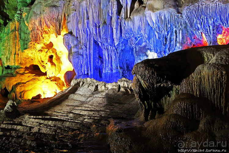 Пещера "Небесный дворец" — 50 оттенков радуги