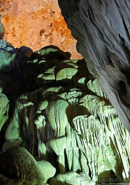 Пещера "Небесный дворец" — 50 оттенков радуги