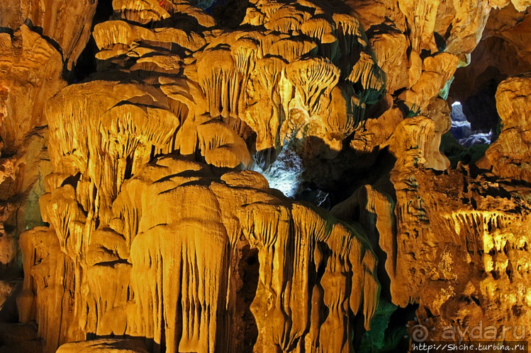 Пещера "Небесный дворец" — 50 оттенков радуги