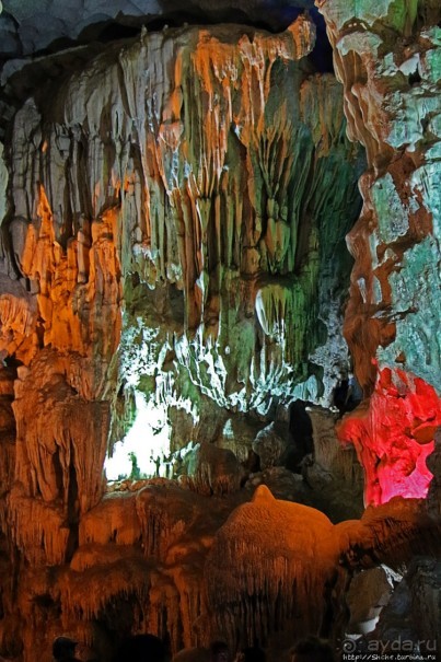 Пещера "Небесный дворец" — 50 оттенков радуги