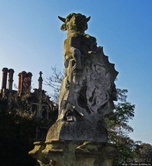 "Звери короля Генриха VIII" на входе во дворец Хэмптон Корт