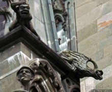 Диковинные водостоки на Кафедральном соборе в Тронхейме