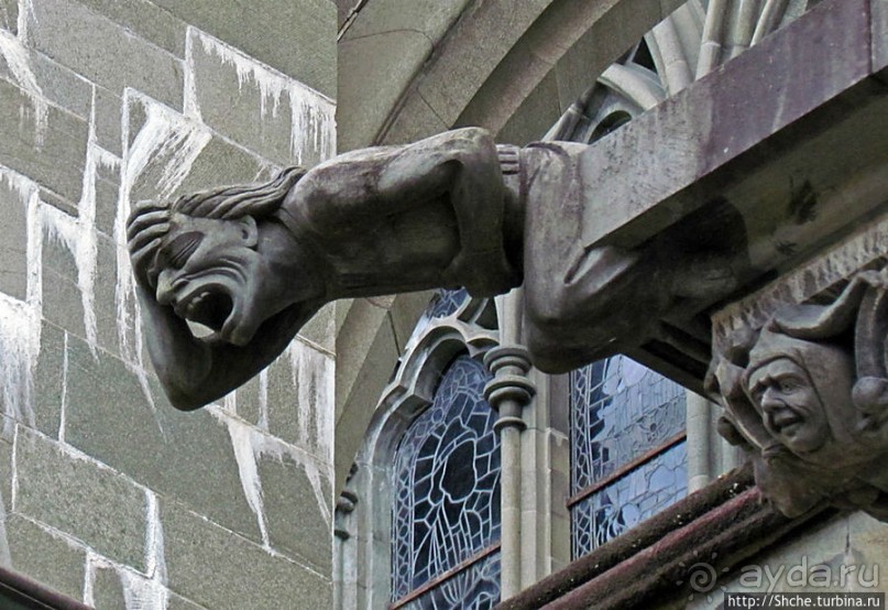 Диковинные водостоки на Кафедральном соборе в Тронхейме