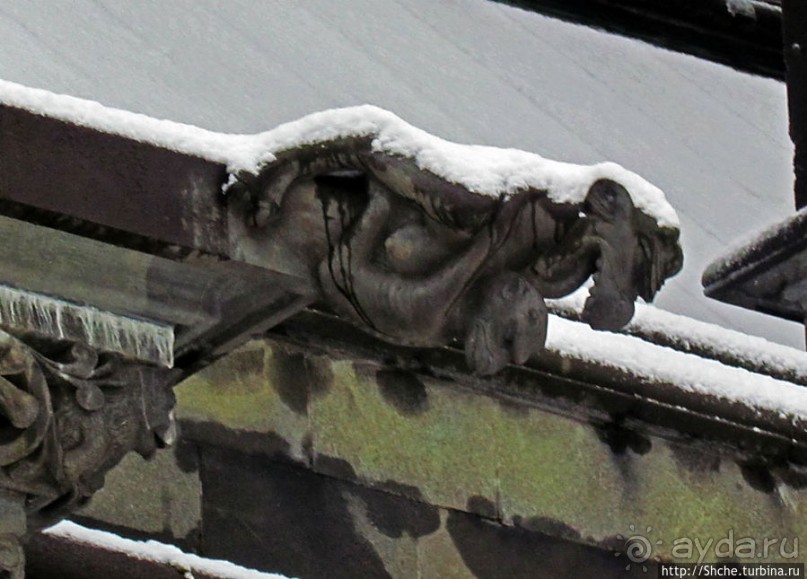 Диковинные водостоки на Кафедральном соборе в Тронхейме