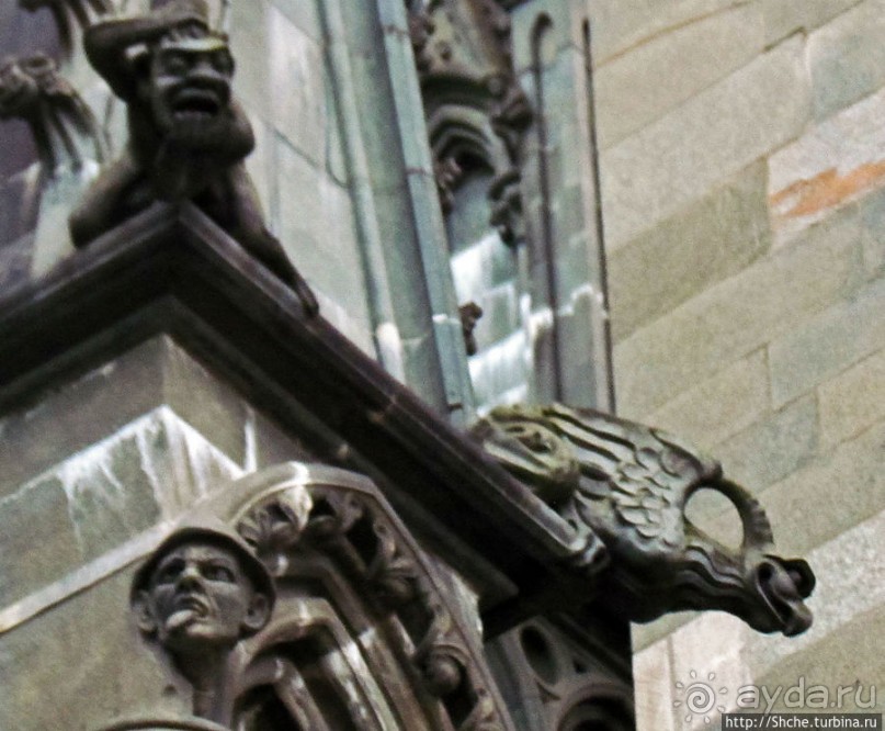 Диковинные водостоки на Кафедральном соборе в Тронхейме