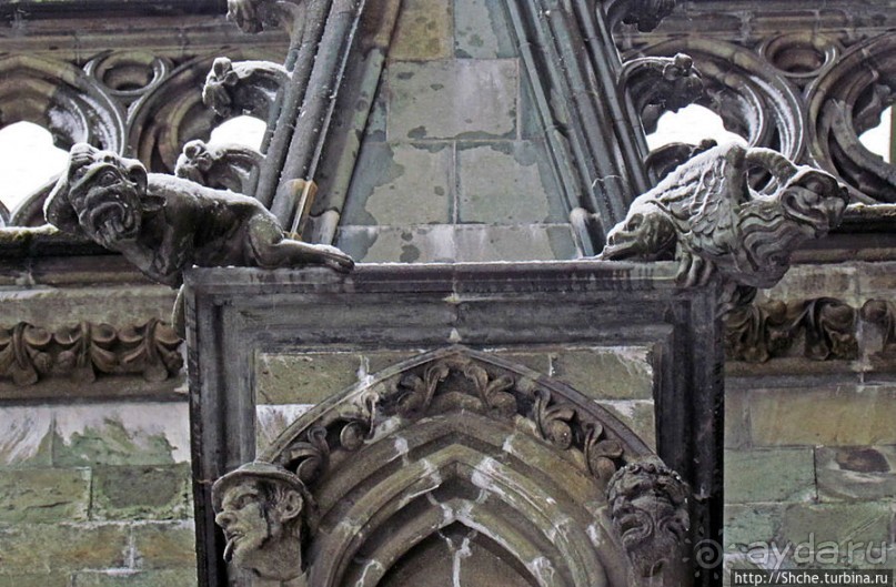 Диковинные водостоки на Кафедральном соборе в Тронхейме