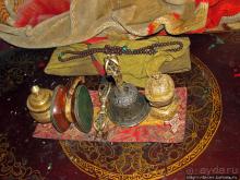 "Очень старый" пещерный тибетский монастырь