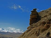 "Очень старый" пещерный тибетский монастырь