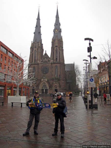 Эйндховен - центр электроники и футбола Голландии. Эйндховен - центр электроники и футбола Голландии.