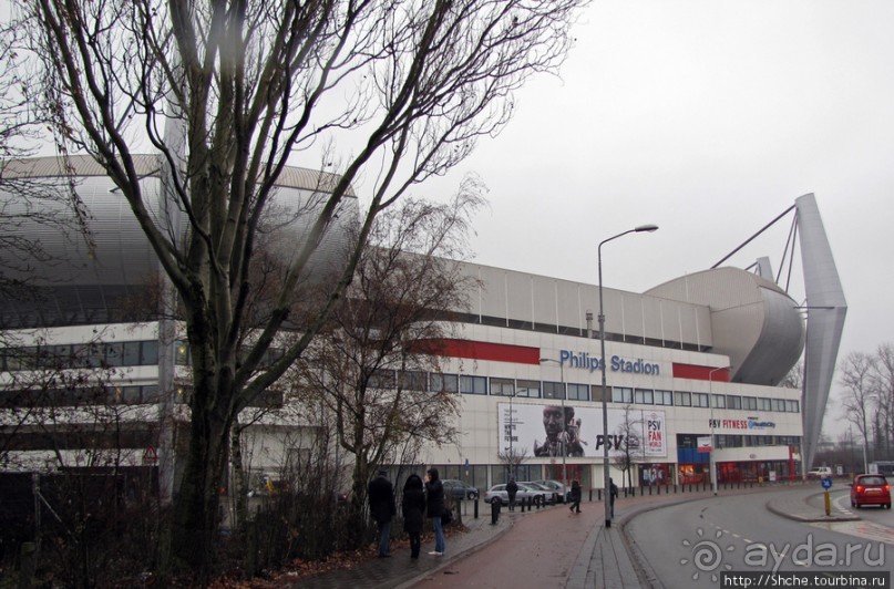 Эйндховен - центр электроники и футбола Голландии. Эйндховен - центр электроники и футбола Голландии.
