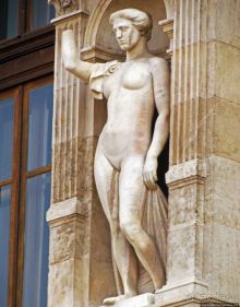 Когда от камня отсекается все лишнее 