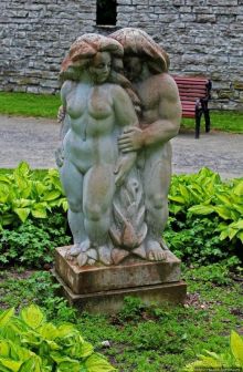 Когда от камня отсекается все лишнее 