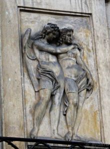 Когда от камня отсекается все лишнее 