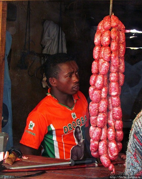 Мадагаскар. Обычный рынок небольшого города Амбатулампи