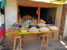 Мадагаскар. Обычный рынок небольшого города Амбатулампи