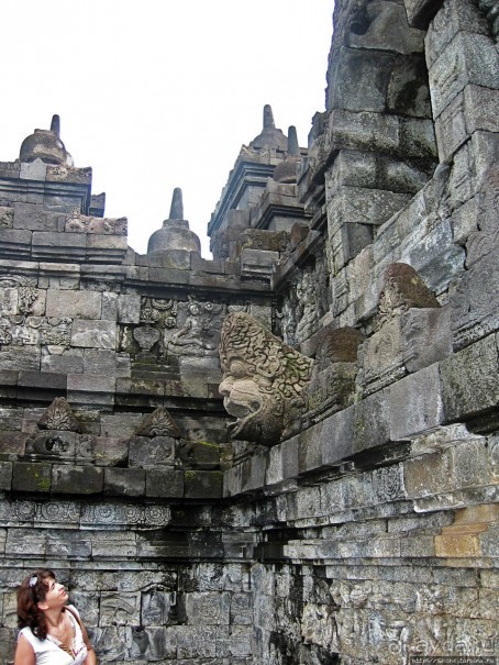 Боробудур — старейший крупнейший буддистский комплекс в мире