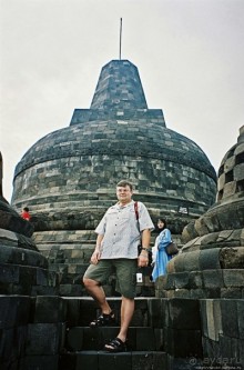 Боробудур — старейший крупнейший буддистский комплекс в мире