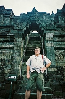 Боробудур — старейший крупнейший буддистский комплекс в мире