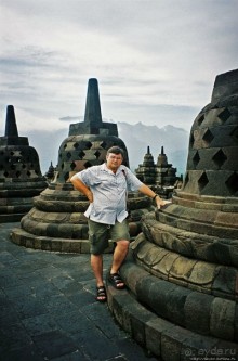 Боробудур — старейший крупнейший буддистский комплекс в мире