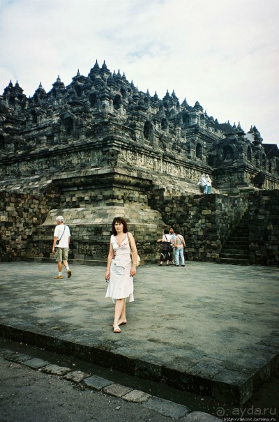 Боробудур — старейший крупнейший буддистский комплекс в мире