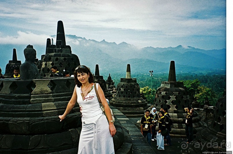 Боробудур — старейший крупнейший буддистский комплекс в мире