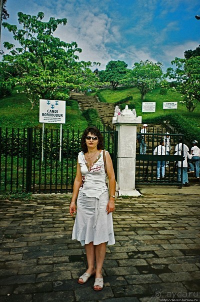 Боробудур — старейший крупнейший буддистский комплекс в мире