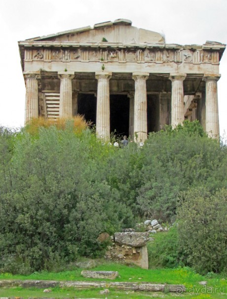 Руины древней Агоры и храм Гефеста