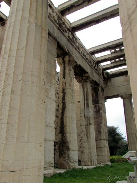 Руины древней Агоры и храм Гефеста