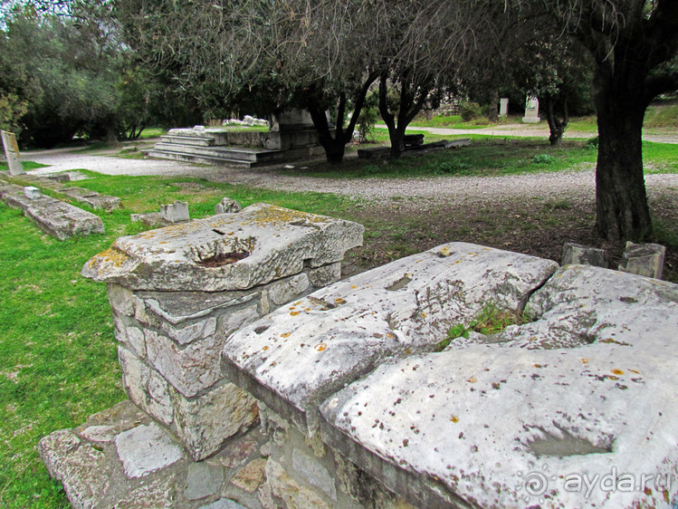 Руины древней Агоры и храм Гефеста