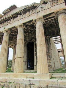 Руины древней Агоры и храм Гефеста