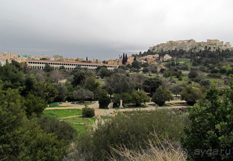 Руины древней Агоры и храм Гефеста