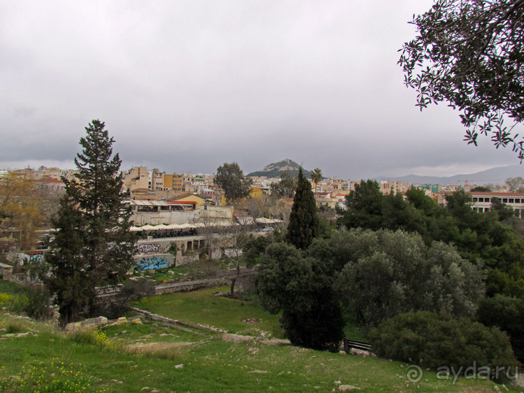 Руины древней Агоры и храм Гефеста