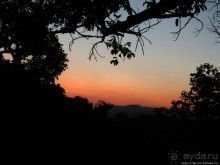 Это там, где алым метит Солнце спину горизонта