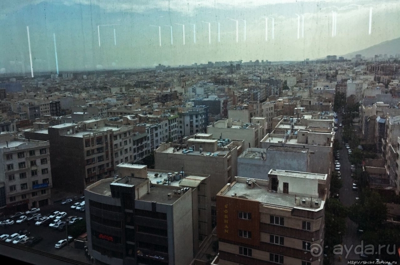 Кофе и тортики с видом на Эльбурс