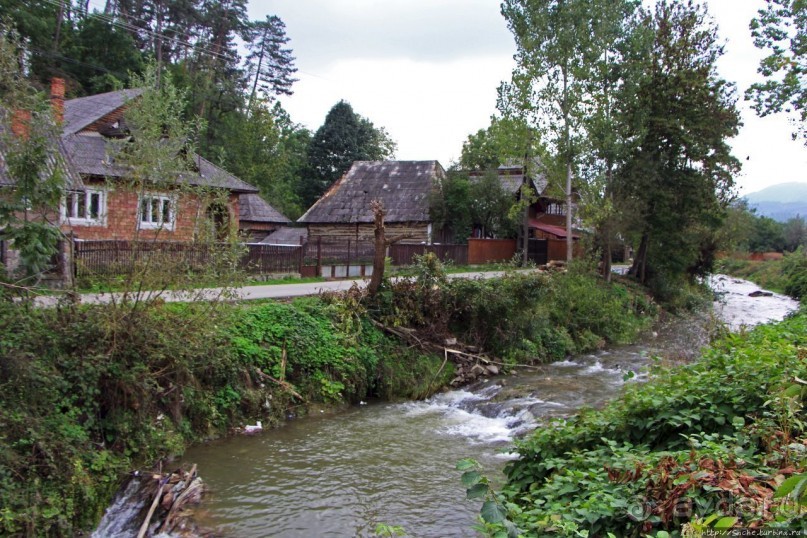 Деревянные церкви Карпат. Иеуд, Румыния (ЮНЕСКО 904-004)