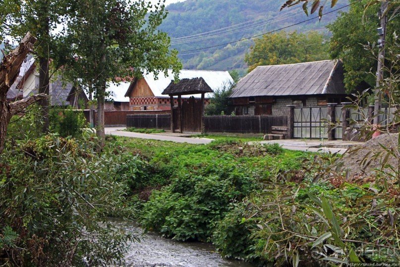 Деревянные церкви Карпат. Иеуд, Румыния (ЮНЕСКО 904-004)