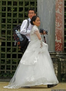 "Люблю рассматривать чужих невест..." Китайцы в Версале