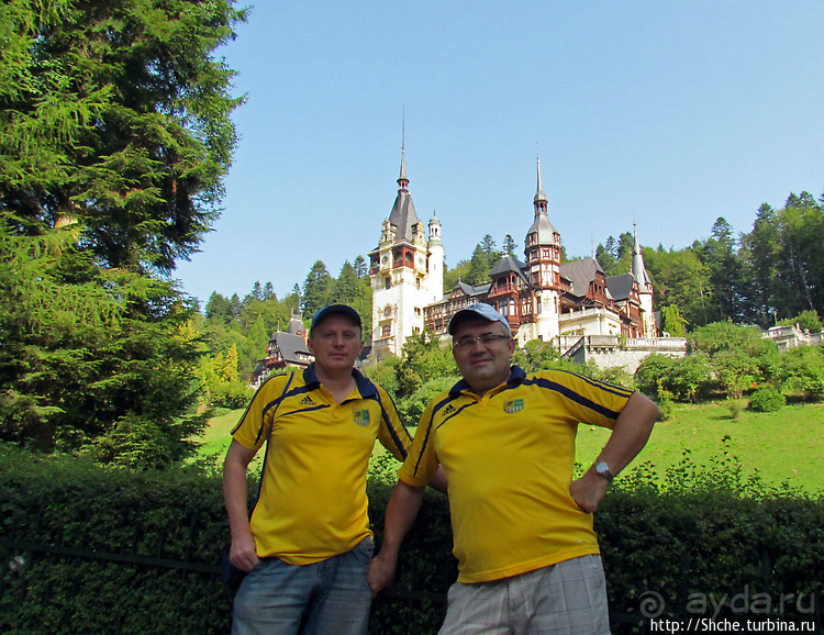 Дорога к замку Пелеш, летней резиденции румынского короля