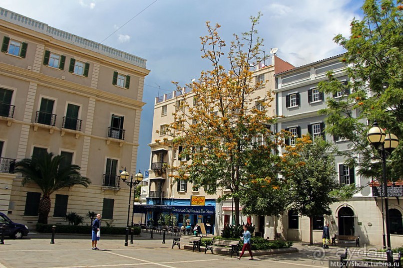 Пешеходные улицы Гибралтара Main Street и Irish Town Street